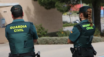 Agentes de la Guardia Civil en una imagen de archivo.