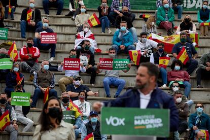 El presidente de Vox, Santiago Abascal, durante un acto electoral en la Plaza de Toros de San Sebastián de los Reyes, este sábado 24 de abril, en San Sebastián de los Reyes, Madrid (España).