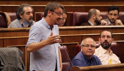 El portavoz de En Comù Podem, Xavier Doménech, en un momento de un Pleno en el Congreso.