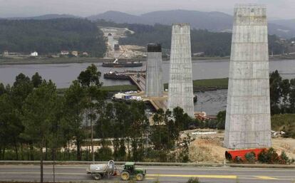 Obras del viaducto del Ulla, en la línea de tren de alta velocidad entre A Coruña y Pontevedra.