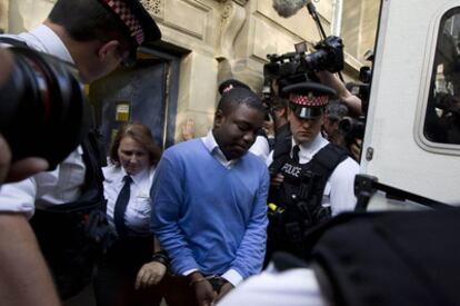 Kwaku Adoboli, a su salida de la Corte de Magistrados de Londres.