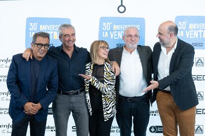 Desde la izquierda, Andreu Buenafuente, Carles Francino,  Gemma Nierga, Xavier Sardà y Jordi Basté.