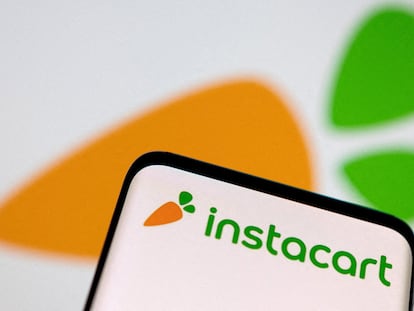 Logo de Instacart en un móvil.