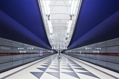 La parada de metro Hasenbergl en Múnich, diseñada por los arquitectos Braun, Hesselberger y cía.