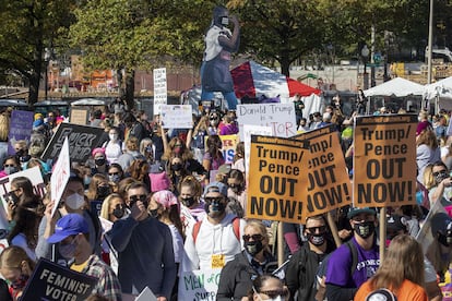 Manifestantes en la Marcha de las Mujeres este sábado en la ciudad de Washington.