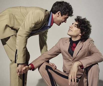 Javier Ambrossi y Javier Calvo posan en exclusiva para ICON vestidos de Prada.