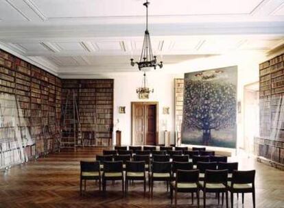 &#39;Österreichische Nationalbibliothek Wien VI 2003&#39;, de Candida Höfer.