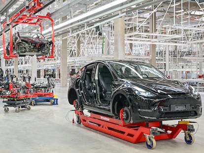 Fabricación del Tesla Model Y en la factoría de Berlín.