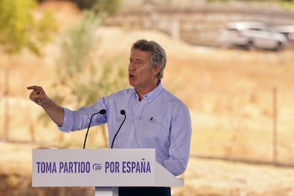 El presidente del Partido Popular, Alberto Núñez Feijóo, en Alhaurín el Grande, este viernes. Protestas Israel La Vuelta