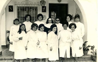 Un grupo de internas en un Patronato de Protección de la Mujer, en una imagen del archivo de la Junta de Andalucía.