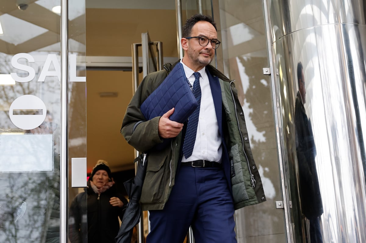 Antonio Hernando reconoce una reunión con Leire Díez en la que ella ofreció información de la policía patriótica contra Sánchez