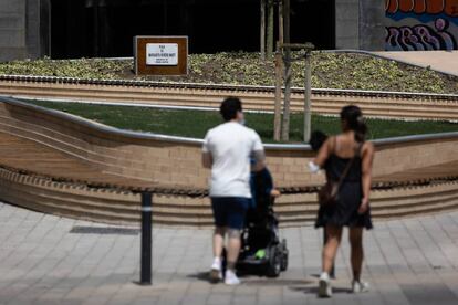 La nova plaça Margarita Rivière, al districte de les Corts de Barcelona.