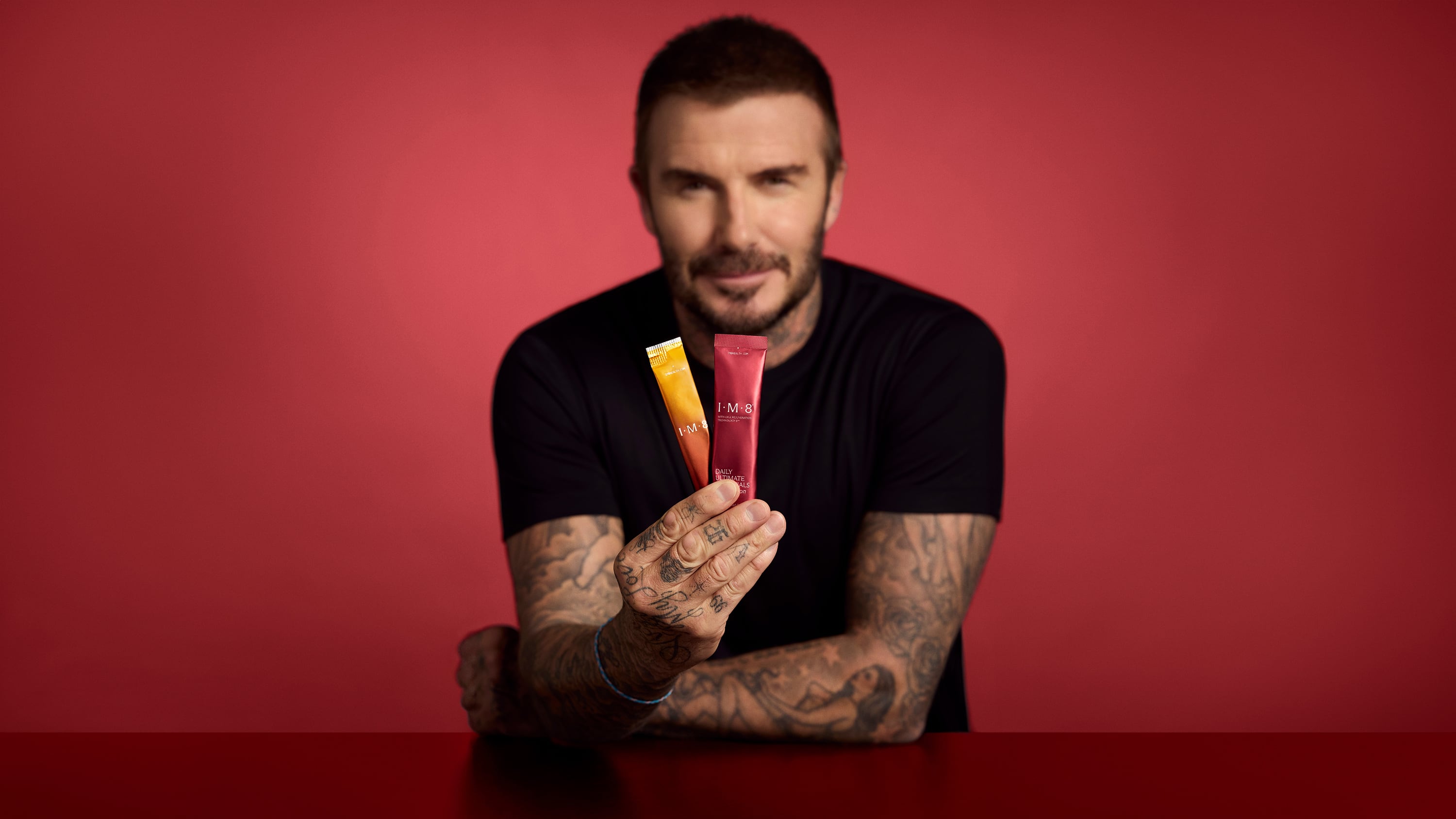 Los suplementos que Beckham vende para mejorar tu salud (aunque la letra pequeña lo desmiente)