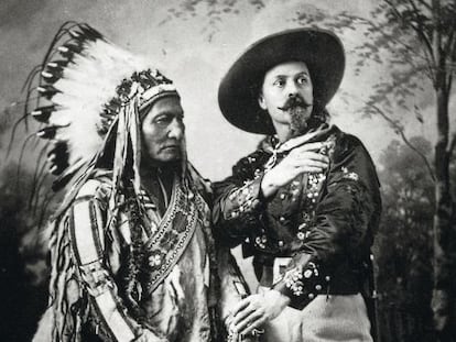 Toro Sentado (izquierda) y Buffalo Bill.