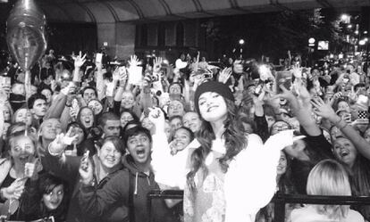 Selena Gomez, con sus fans en la foto con la que ha regresado a Instagram.