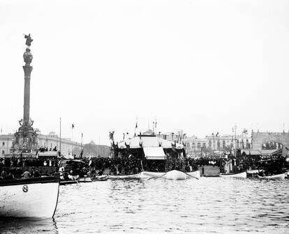Puerto de Barcelona y el monumento a Colón, entre 1901 y 1920. Fotografía de Lluís Girau.