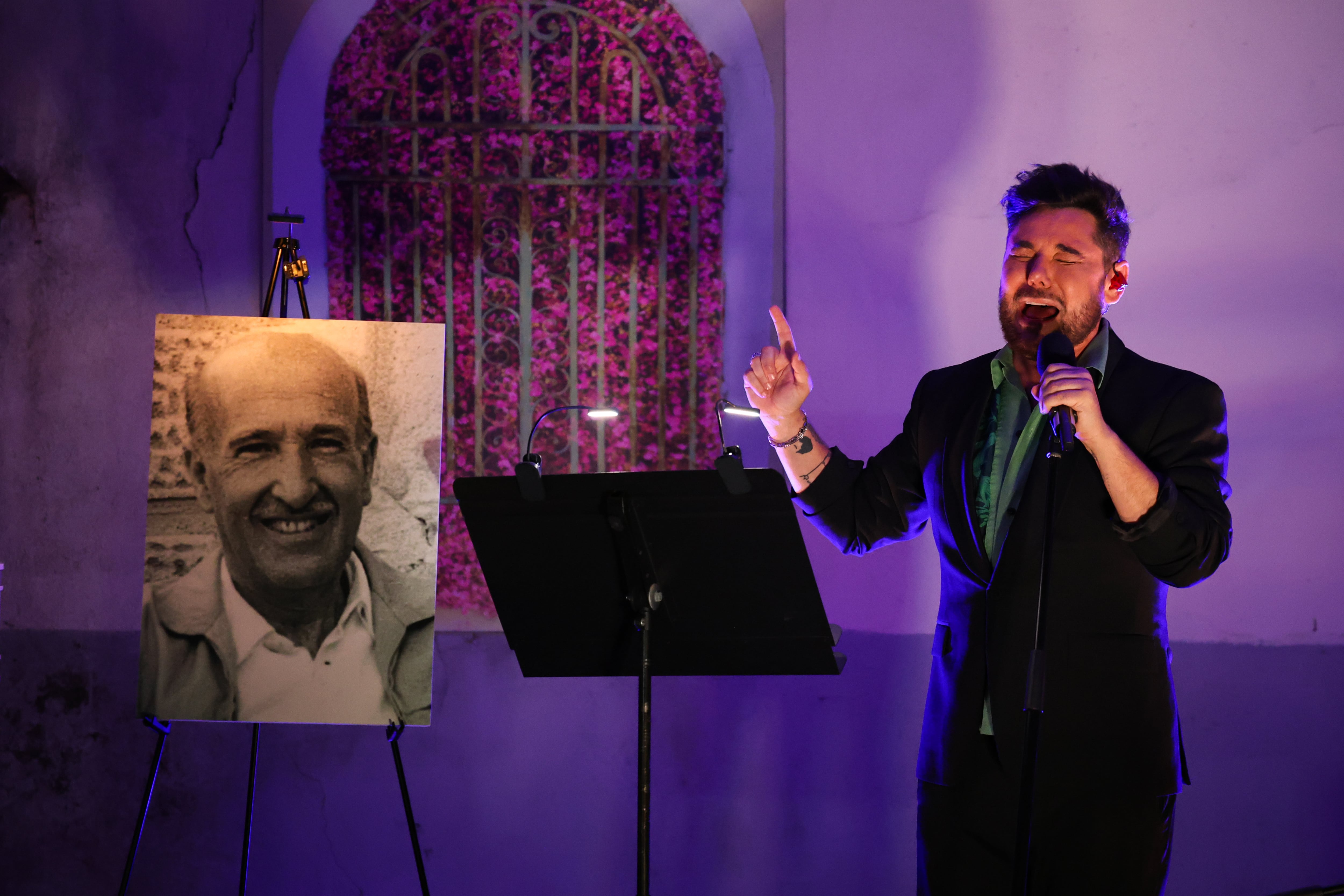 Miguel Poveda canta los versos de la generación del 27 en la revivida casa de Vicente Aleixandre