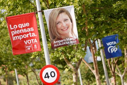 Carteles electorales en la ciudad de Castelln.