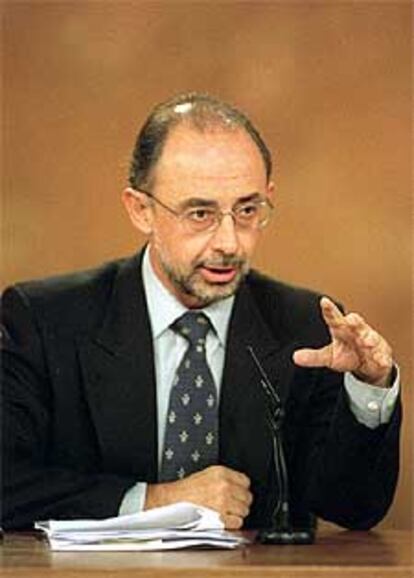 Cristóbal Montoro, ministro de Hacienda.