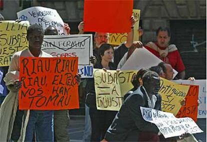 Un momento de la última protesta convocada, el pasado lunes, por los vendedores ambulantes.