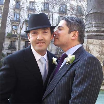 Rubén Nogueira y Boris Yzaguirre, tras celebrar la boda.