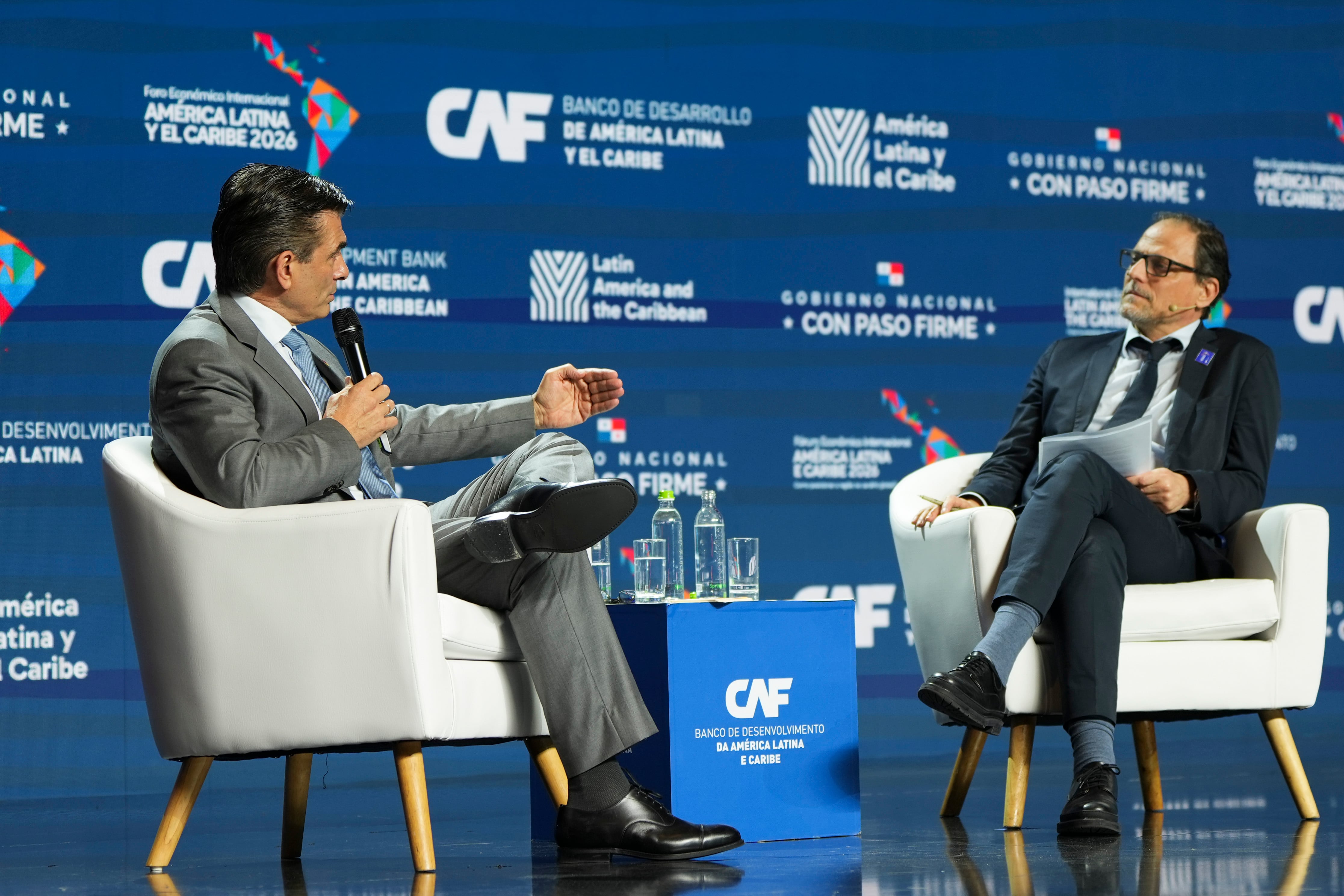 Rodrigo Paz Pereira y Jan Martínez Ahrens.