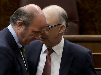 Luis de Guindos y Crist&oacute;bal Montoro.