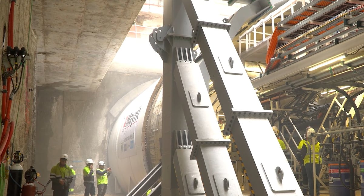 Así construye una tuneladora de 100 metros la nueva gran línea del metro de Madrid