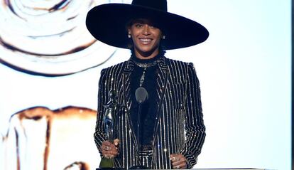 Beyoncé, al recibir el premio del CDFA Fashion Icon Award.