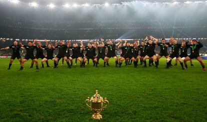 Los All Blacks realizan su haka tras ganar el Mundial.