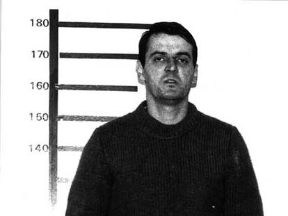 Fotografía de la ficha policial del etarra De Juana Chaos tomada tras su detención, el 16 de enero de 1987.