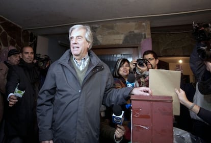 Tabar&eacute; V&aacute;zquez durante las votaciones del domingo