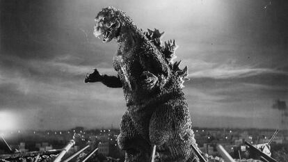 'Godzilla' (1954), dirigida por Ishiro Honda, fue la primera película de una larga serie de títulos protagonizados por el monstruo japonés.