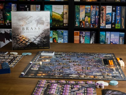 Imagen promocional del juego 'Brass: Birmingham', de Martin Wallace, Matt Tolman y Gavan Brown, facilitada por su editorial, Maldito Games.