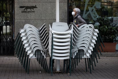 Catalonia has decided to keep its bars and restaurants closed for another 10-day period.