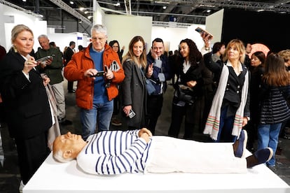 La obra 'Aquí murió Picasso' en la Feria Internacional de Arte Contemporáneo de Madrid.