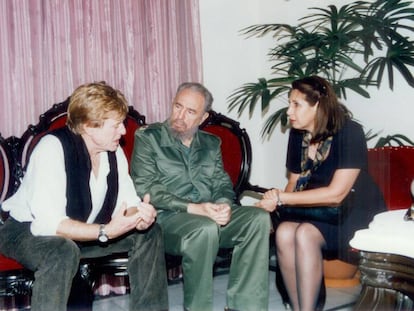 El actor Robert Redford, durante su encuentro con Fidel Castro en el hotel Nacional de La Habana, en 2004.