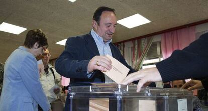 El candidato del PP a la Presidencia del Gobierno de La Rioja, Pedro Sanz, optaba a su sexta reelección.