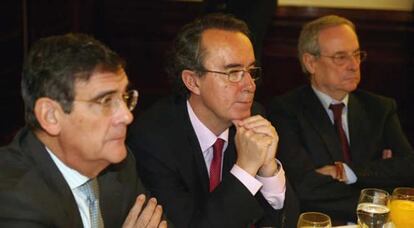 El director general de la CECA, José Antonio Olavarrieta; el vicepresidente ejecutivo del ICEX, &Aacute;ngel Martín Acebes, y el presidente de la SEPI, Enrique Martínez Robles.