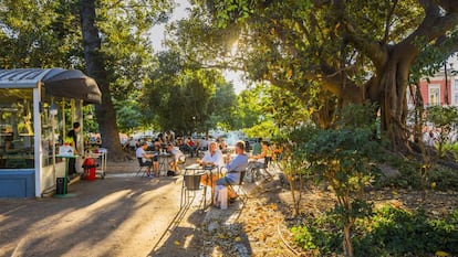 Una terraza en el jardín del Príncipe Real, en Lisboa. 
 