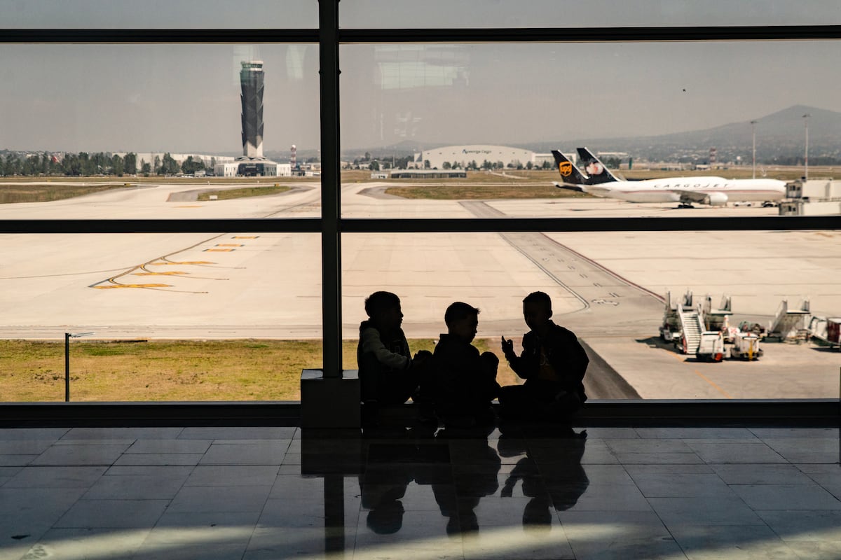 México cede espacio en su principal aeropuerto a EE.UU.: tensión y negociación en la frontera aérea