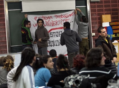 Los líderes de la protesta anti-Bolonia diseñan nuevas estrategias en una reunión en Valencia.