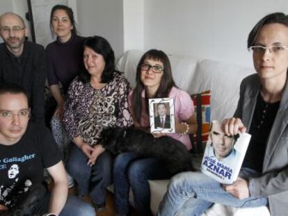 Las protagonistas y el equipo de producción de 'Sexo en Vallekas'.