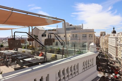 El Picalargartos Sky Bar, con vistas a la Gran Vía, en una foto cedida.