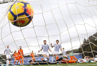 Gol del malaguista Chory Castro a la Real Sociedad la pasada jornada.