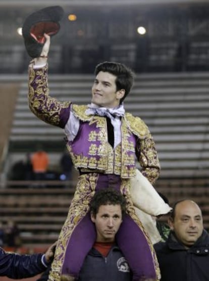 José Garrido sale a hombros.
