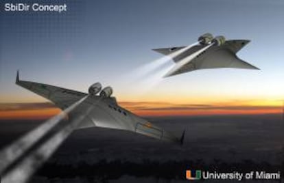 Imagen cedida por la Universidad de Miami del diseño de un avión, uno en modo supersónico y otro en modo subsónico, que, con una forma parecida a una estrella ninja, puede girar en el aire 90 grados para volar de lado y alcanzar así velocidades supersónicas capaces de hacer Nueva York-Tokio en cuatro horas.