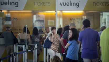 Colas en el mostrador de Vueling, el pasado verano.