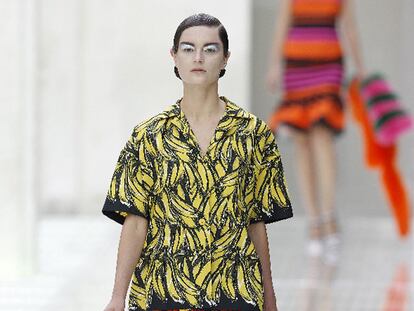 Propuestas de las nuevas colecciones para 2011. Diseños en colores llamativos de Prada