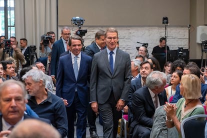 José María Aznar y Alberto Núñez Feijóo acuden el pasado viernes a un acto de la fundación FAES.